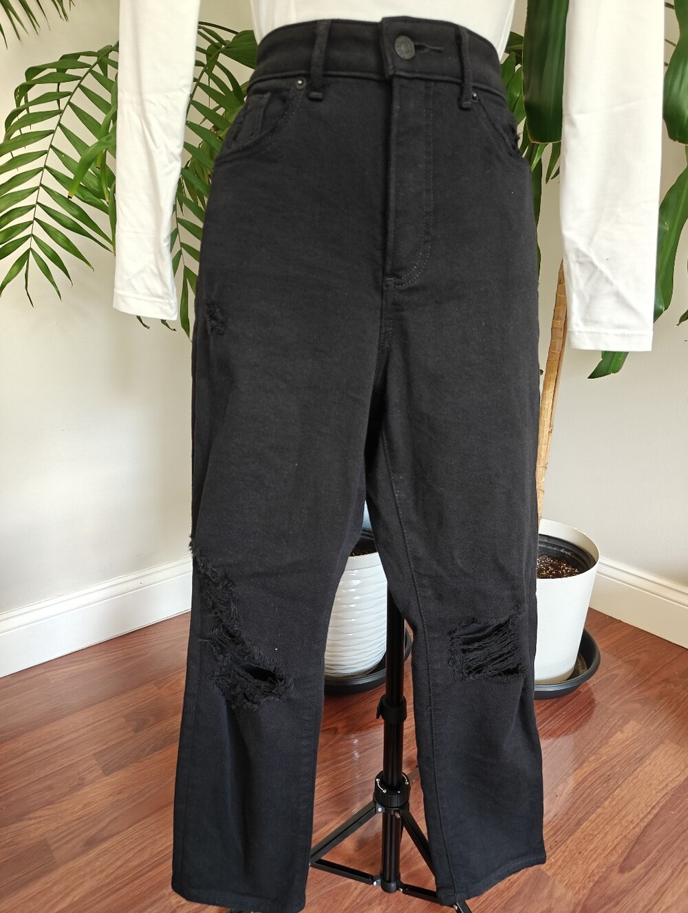 EXPRESS Super Highrise Straight Jeans